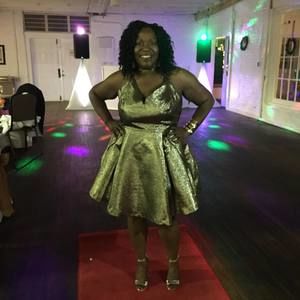 Meet your Posher, Elisa